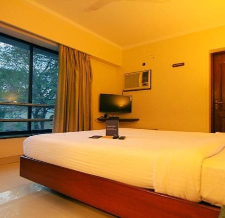 Hotel Lotus Pune Exterior foto