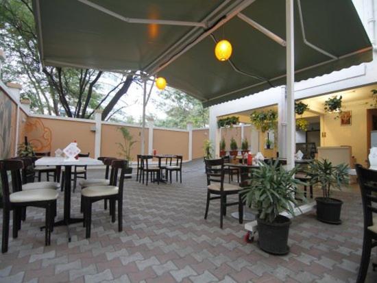 Hotel Lotus Pune Exterior foto